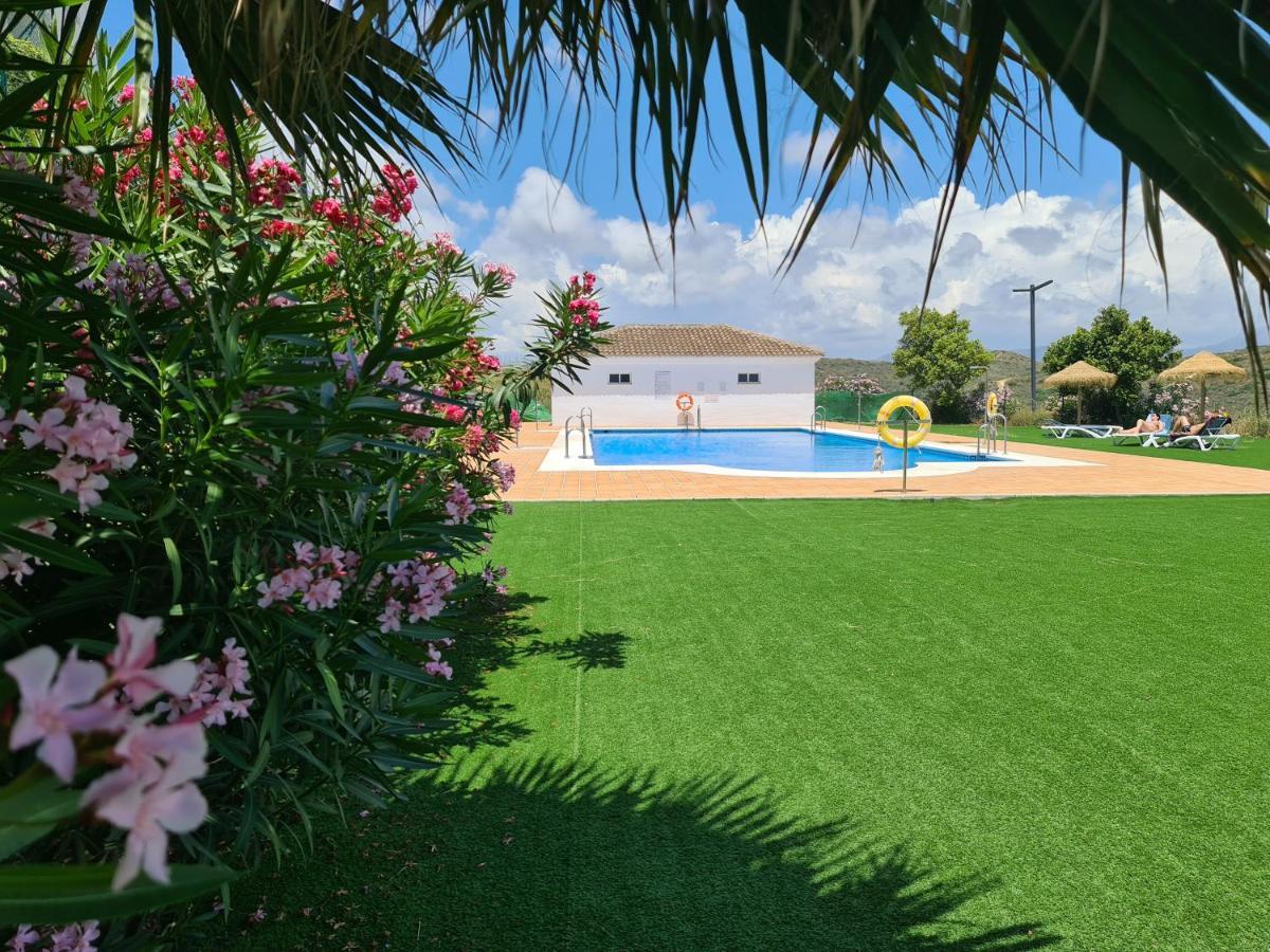 Seaside Serenity - Stylish Apartment With Spectacular Views Manilva Exterior photo