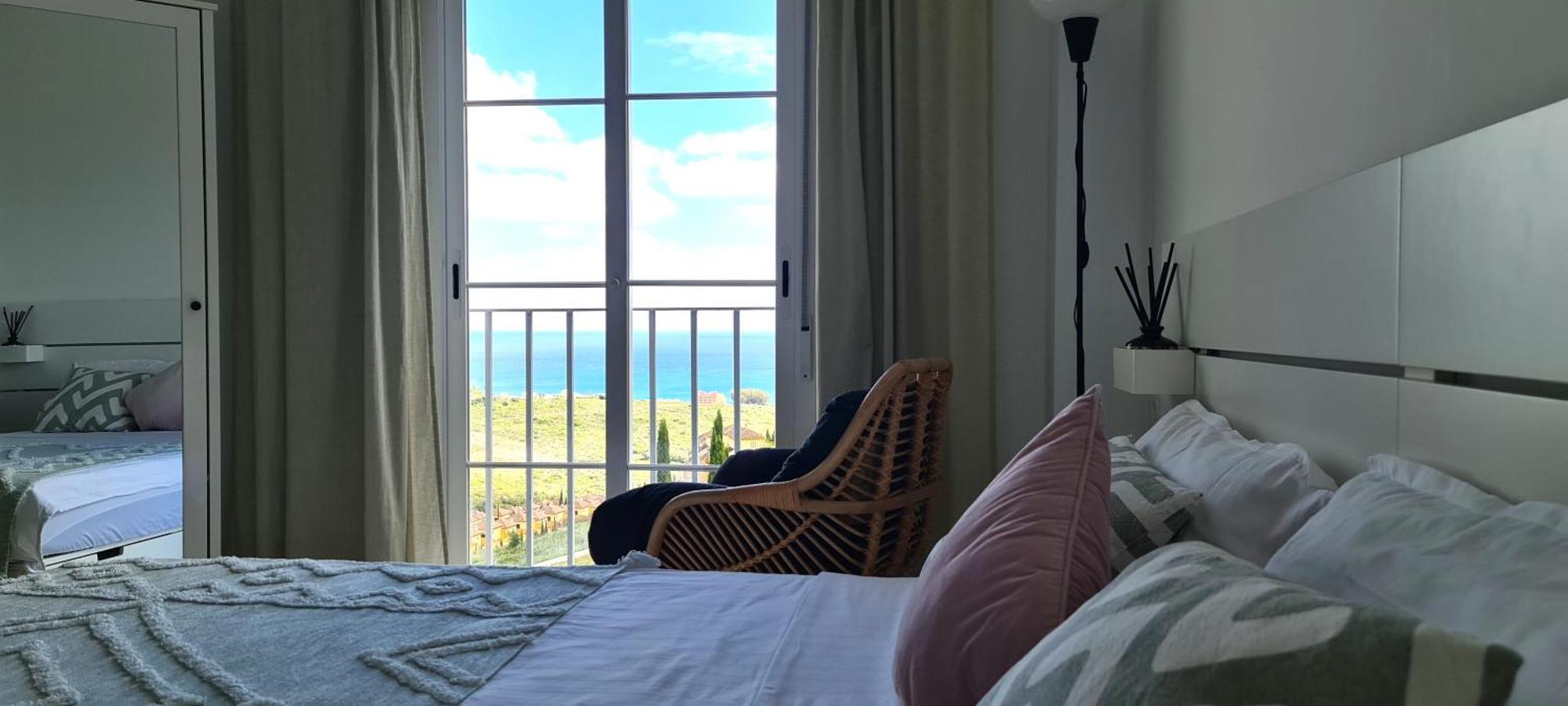 Seaside Serenity - Stylish Apartment With Spectacular Views Manilva Exterior photo